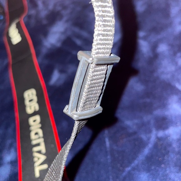 Canon EOS Rebel T3 Digital Camera - Picture 5 of 6